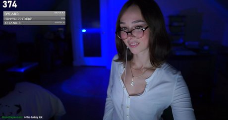 Holls8 star adult pictures