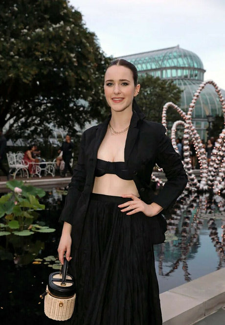 Rachel Brosnahan porn model pic