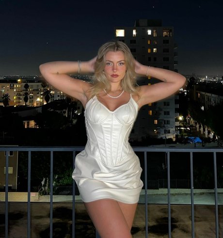 MillieT25 pornstar free photo