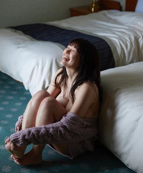 Saki Yanase pornstar adult photo