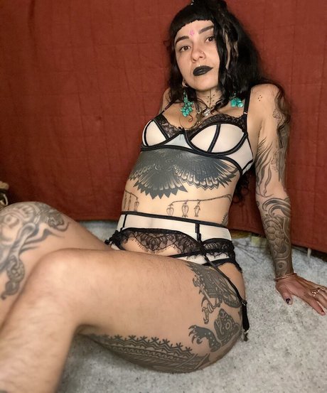 DarkSlugSlurper sexy actress pics