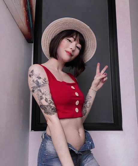 Julia Cristina art model galleries