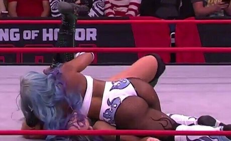Kiera Hogan model best pics