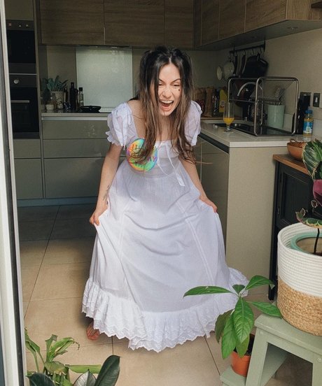 Doddleoddle model sexy photo