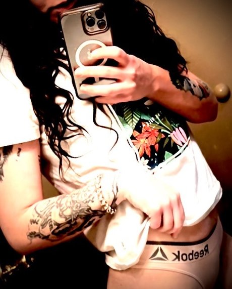 LEXI FOX xxx star photo