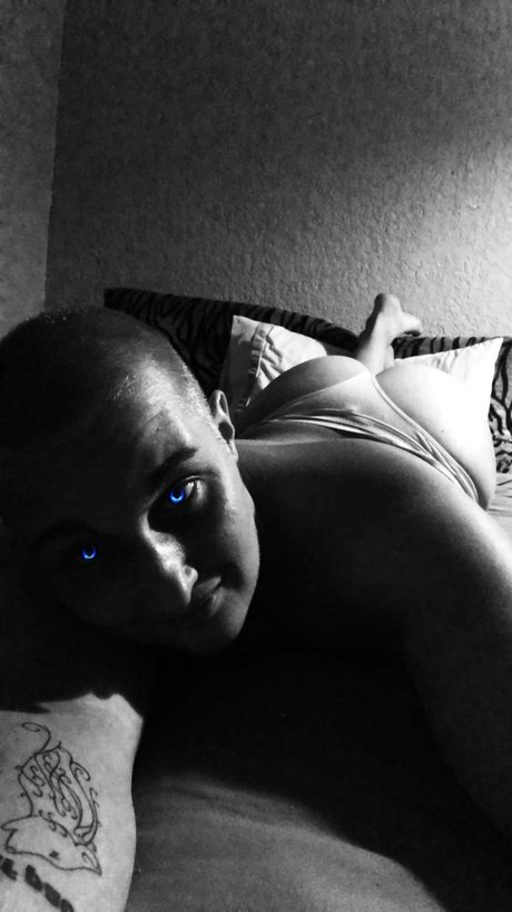 Lexi Siren model nude pic