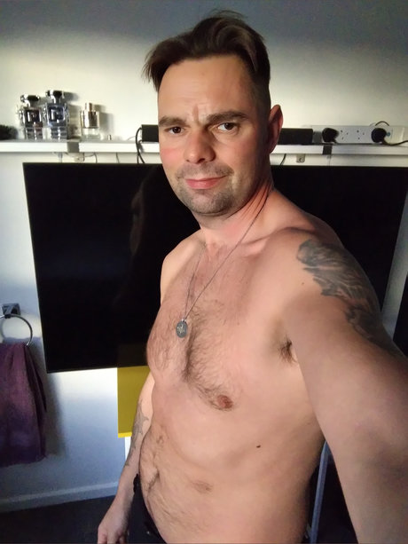 Lewis Elliott porn model picture