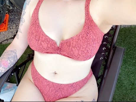 Baby B_ model sex pic