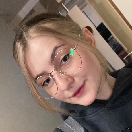 For you Lesly_ sex star img