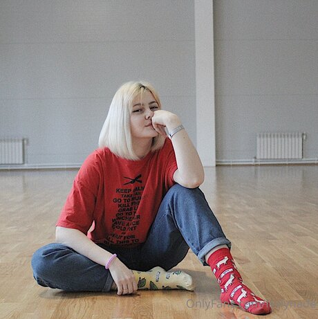 For you Lesly_ pretty actress img