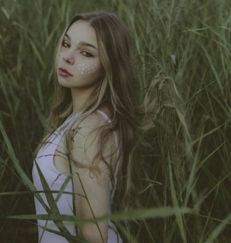 Leralove pornstar hot photo