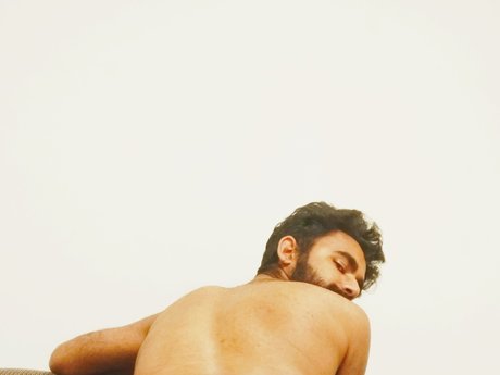 Leo Solandres adult actress picture