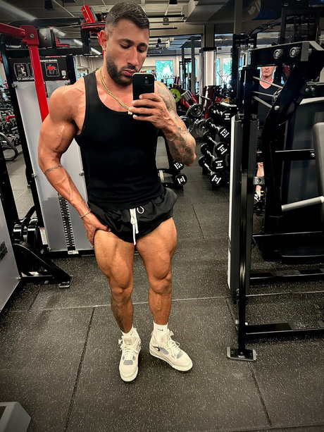 Leonardo Ribeiro_ model xxx gallery