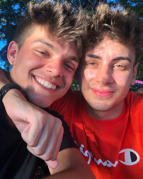 L o amp amp Hique art model archive