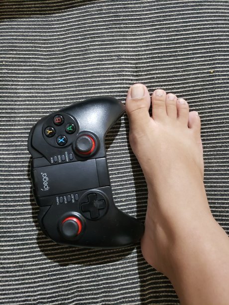 little angel s foot_ perfect star image