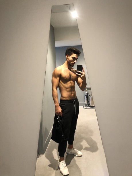 L o Cabral best model photos