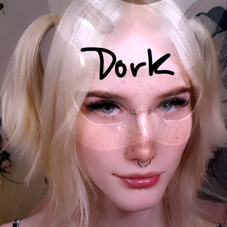 Vaness The Mess art actress pic