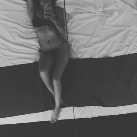 onlylady_ exclusive model image