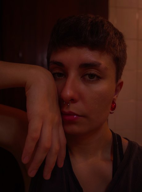 Layla Policarpo_ model art galleries