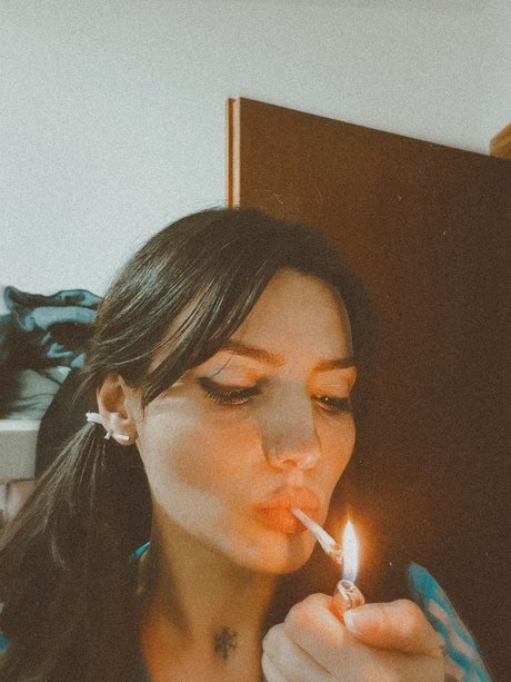 LINDY93 model erotic images