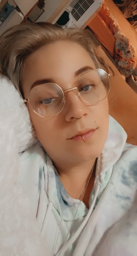 LilsBiBeauty star naked gallery