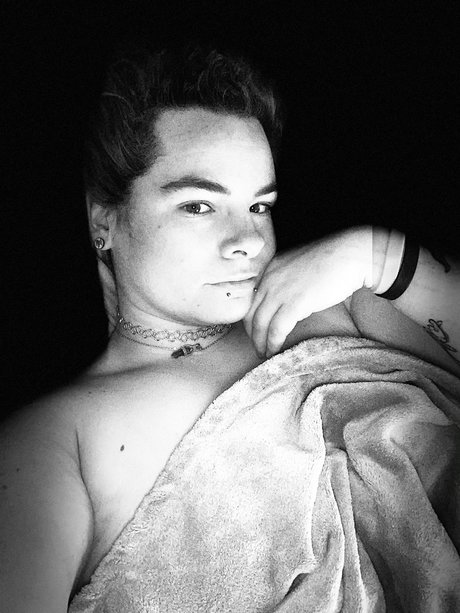 Lilly Fallenstar best actress photos