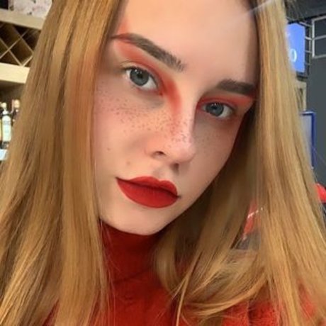 Liliss Floret beautiful pornstar img