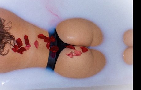 Hazel Rey pornographic model img