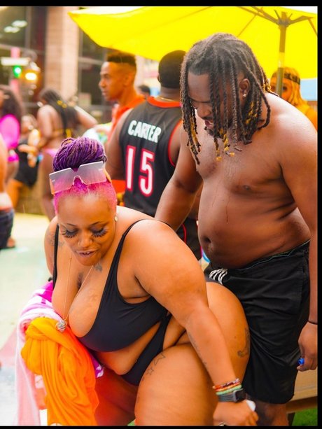 Lil Dickey naked pornstar picture