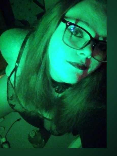 Shilo Parsons hd actress image