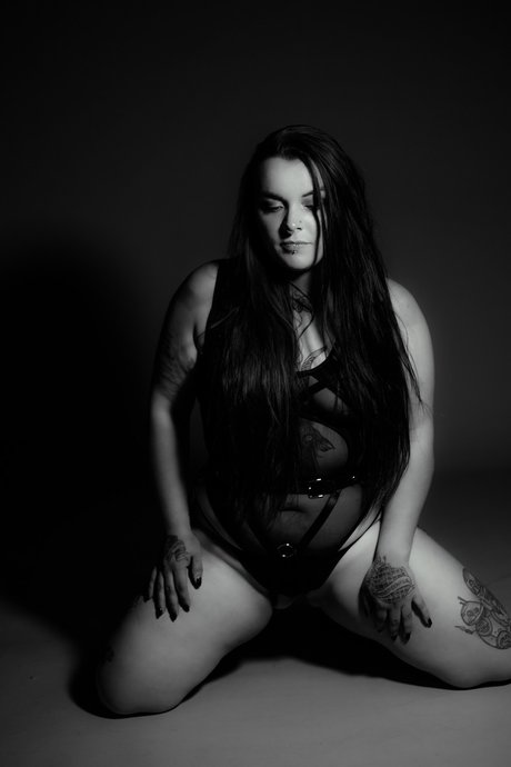 Lila Peach pornstar xxx archive