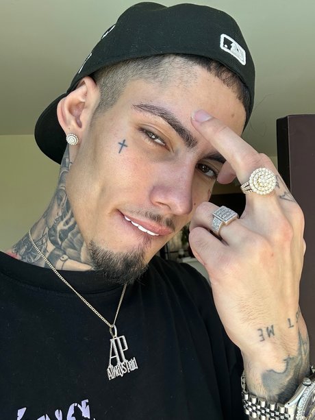 Lil2oz art star photos