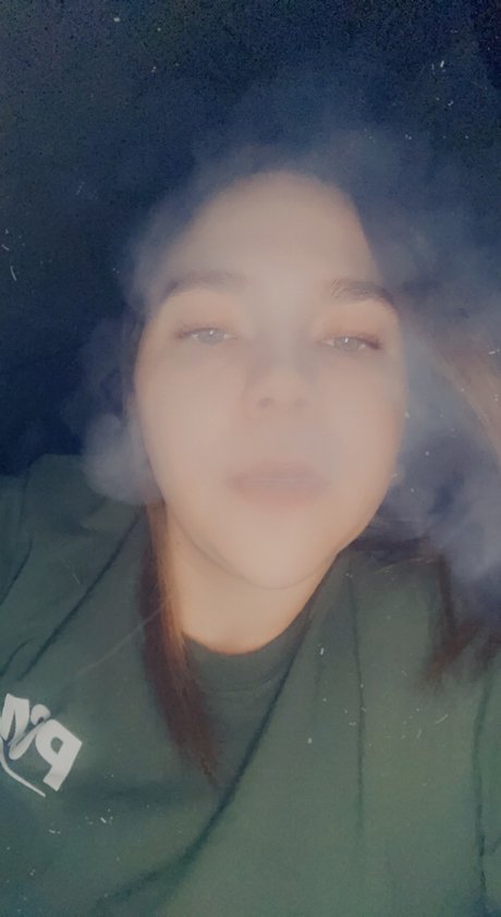 Lil Mama model nice photo