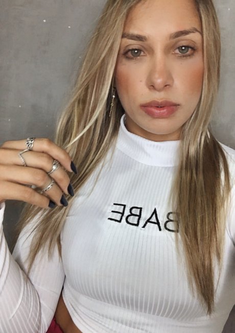 Ligia Ynne pornstar erotic images