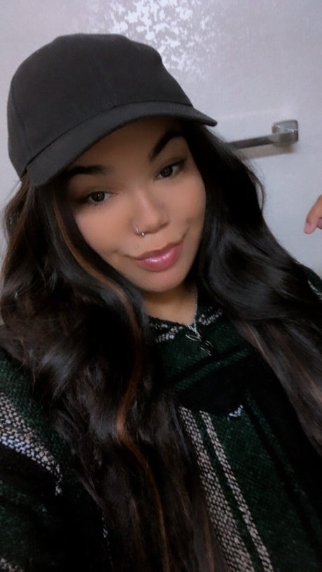 mariaah pornstar pretty pic