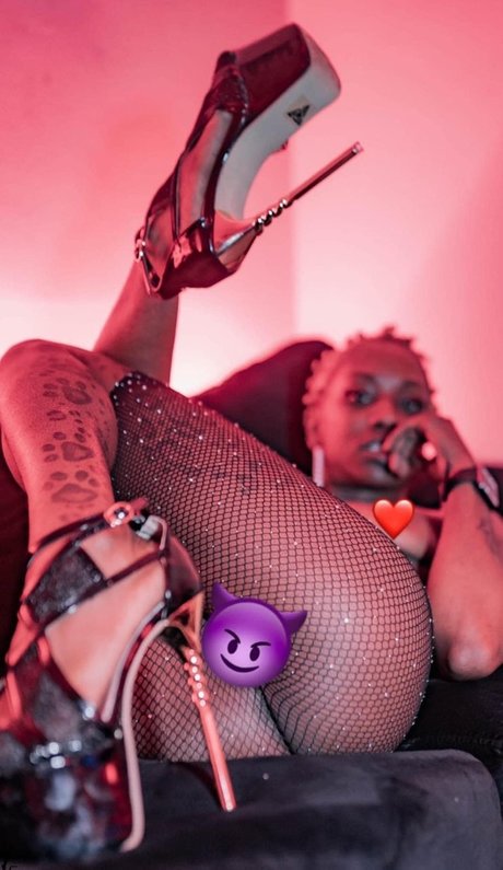 Lowkey model beautiful img