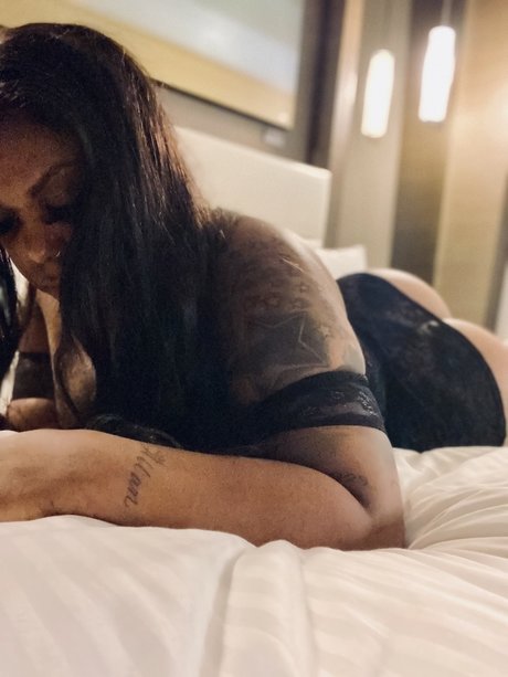 Lov3orlust model sexy pic