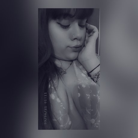 Looolii star nude images