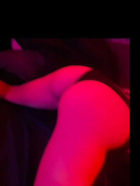 LooneyLilly pornstar adult archive