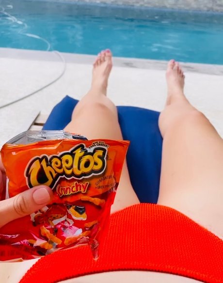 LongLegsHauteFeet beautiful pornstar photos