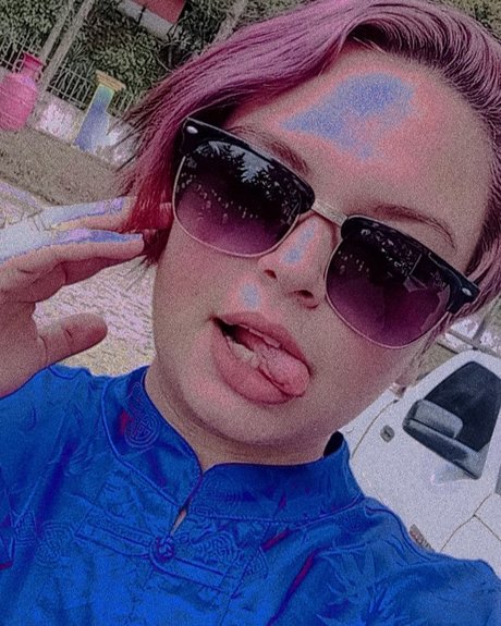 Lolo Canello high quality actress images