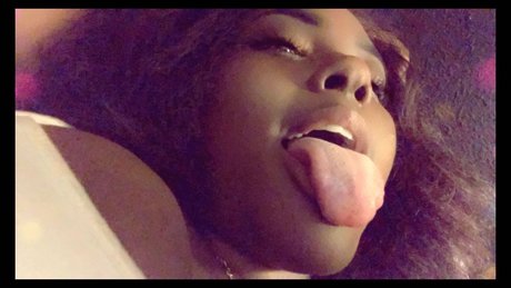 Lola Tyler star exclusive image