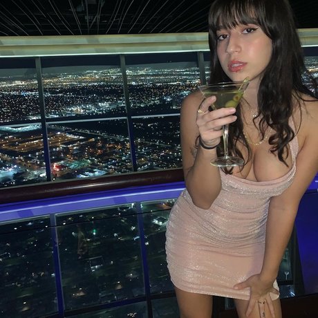 Lola Yung top pornstar archive