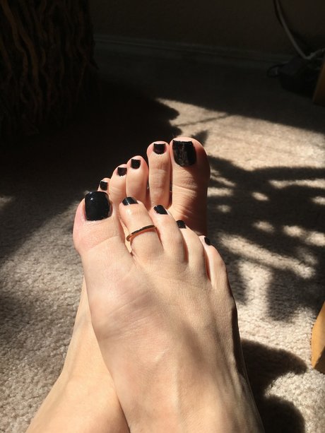 lolafeetness pretty pornstar archive
