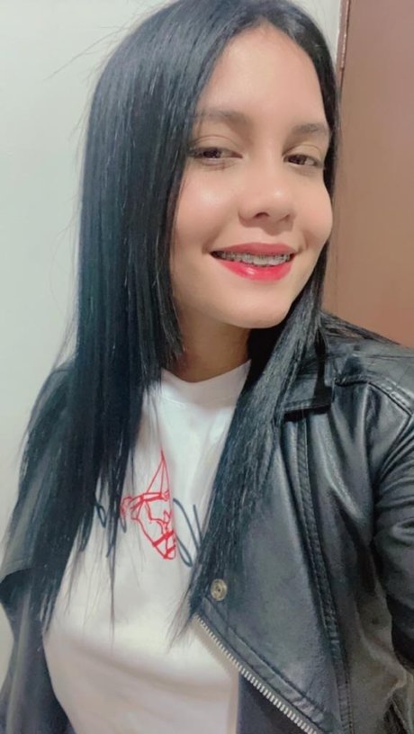 lizziejeanies art actress pics