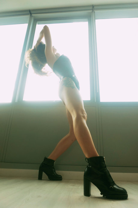 Dancing with Liv nude actress image