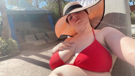 Madam Asteria perfect model picture