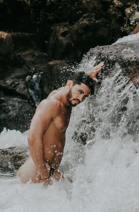 Leonardo Trindade star nude photos