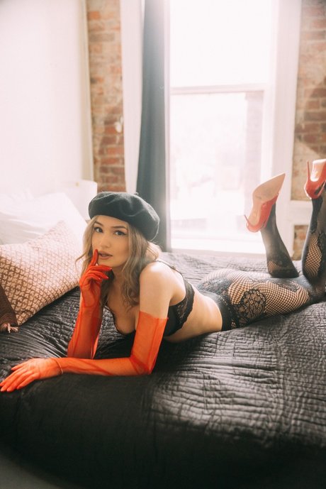 LYLA REY model porn archive