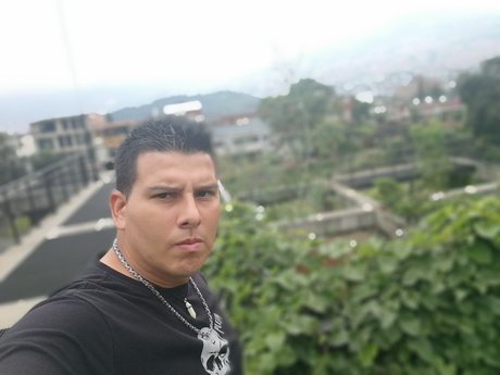 Luis Vasquez star art pictures